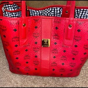 MCM MEDIUM TOTE
